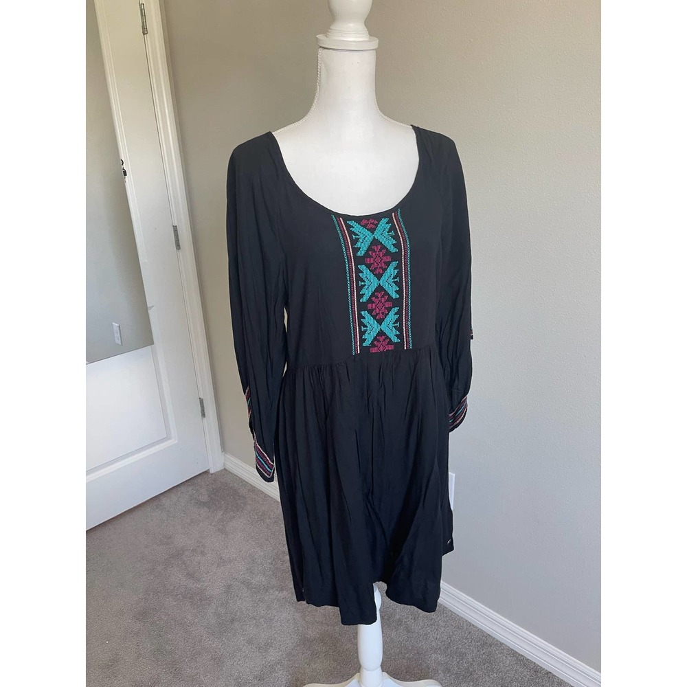 Roxy Embroidered dress